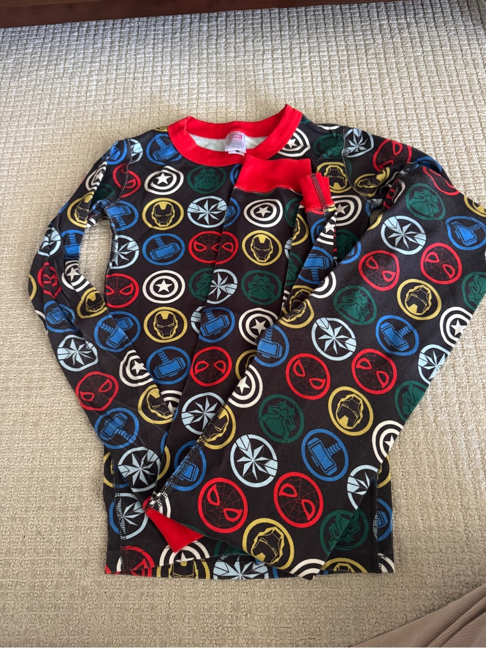 Hanna Andersson Black Marvel Icons Kids Pajama Set with Red Trim size 12
